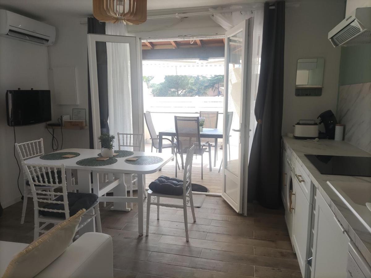 Appartement Jade Dans Residence Proche Tennis/ Centre Naturiste Agde Luaran gambar